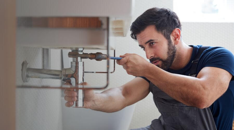 Sink faucet replacement in Mcdonald, NM